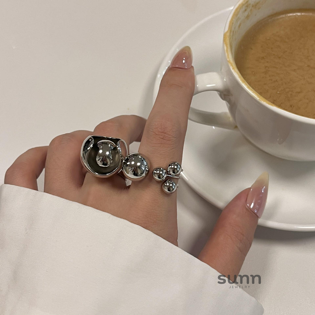 Julieann Metal Orb Ring [C77X93IC]