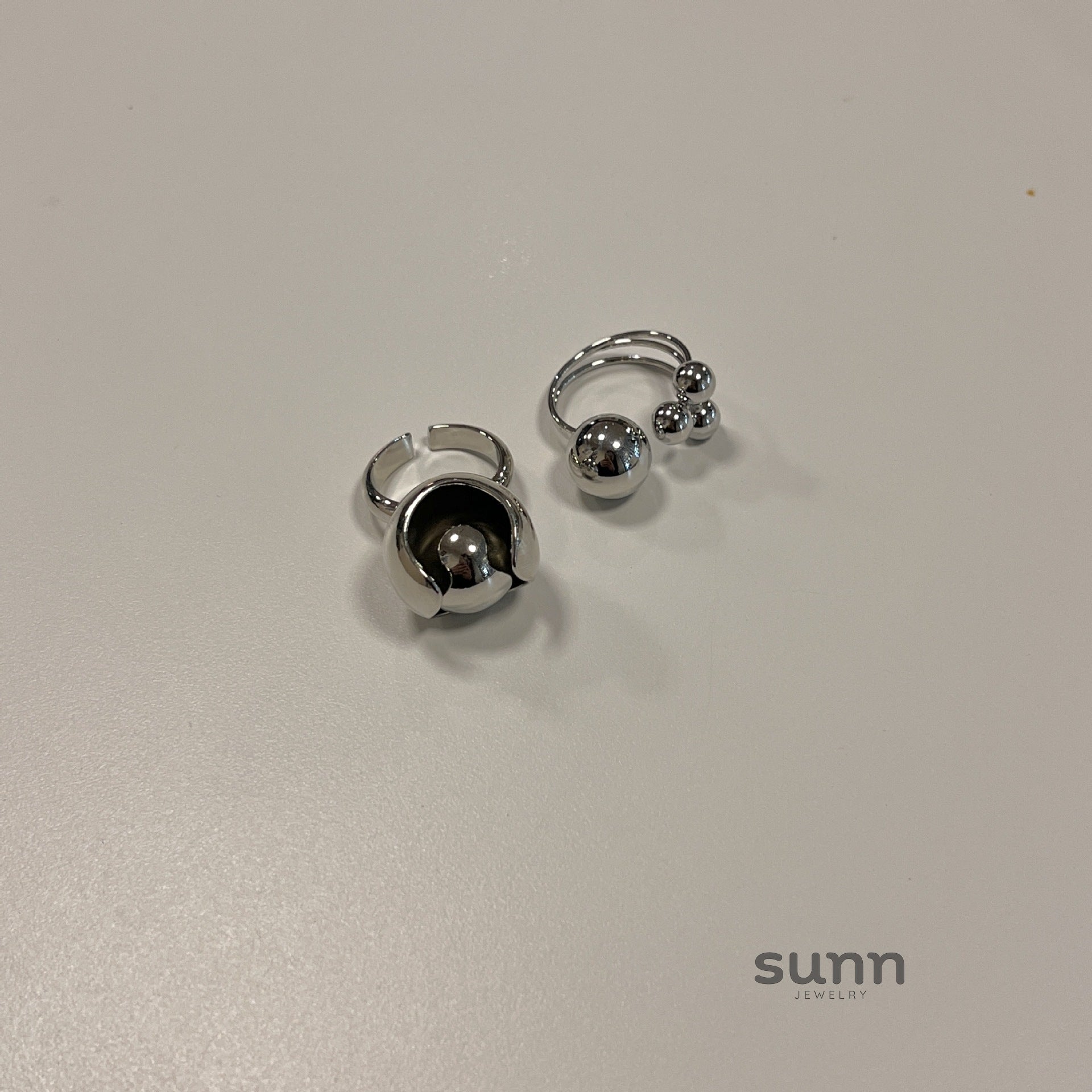 Julieann Metal Orb Ring [OC9CH12K]