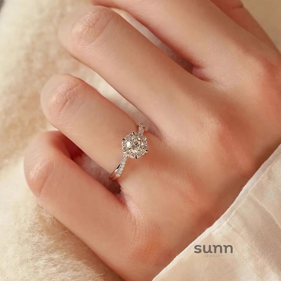 Julienne Star Twisted Ring [1134VMD9]