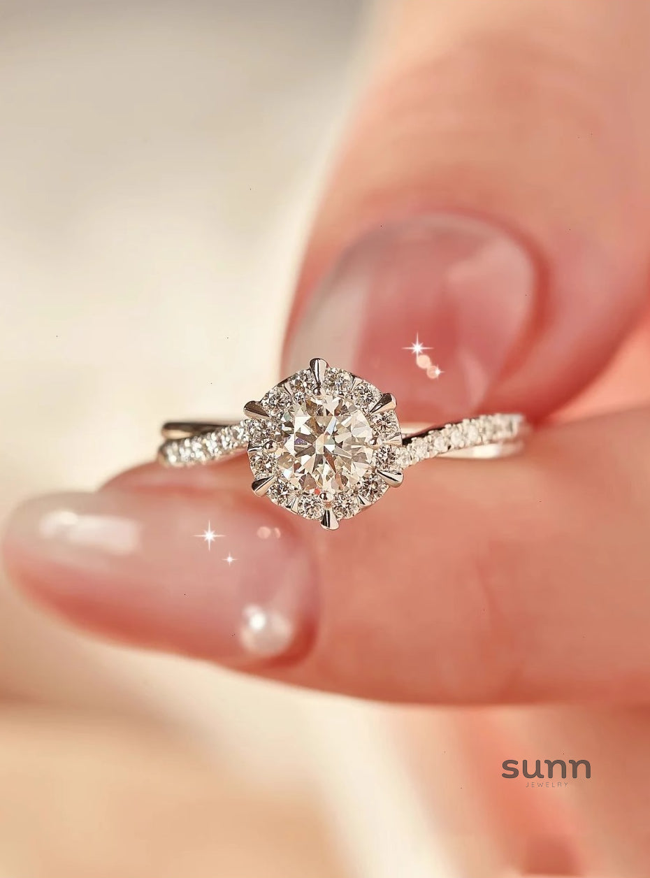 Julienne Star Twisted Ring [U67PVMKI]