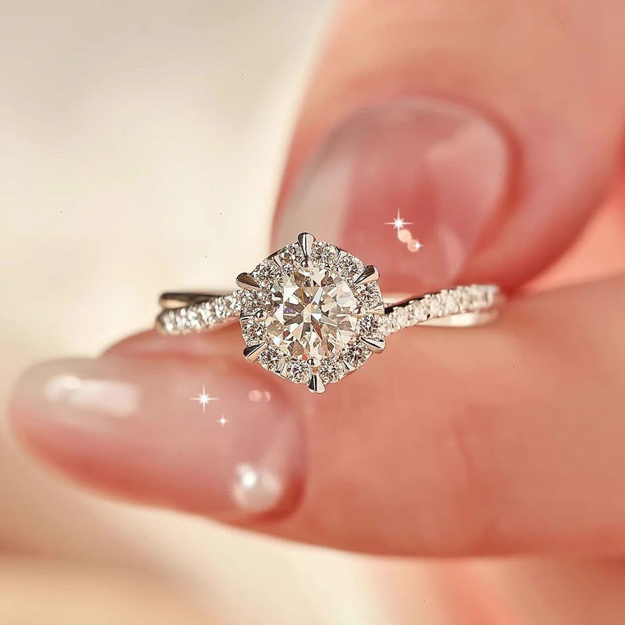 Julienne Star Twisted Ring [7WH5DSVP]