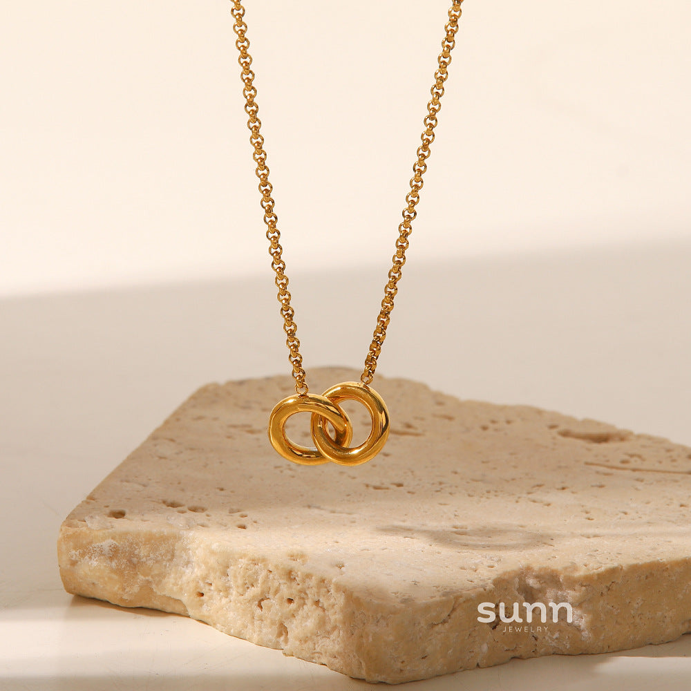Juliett Interlocking Ring Necklace [ABCHWLUE]
