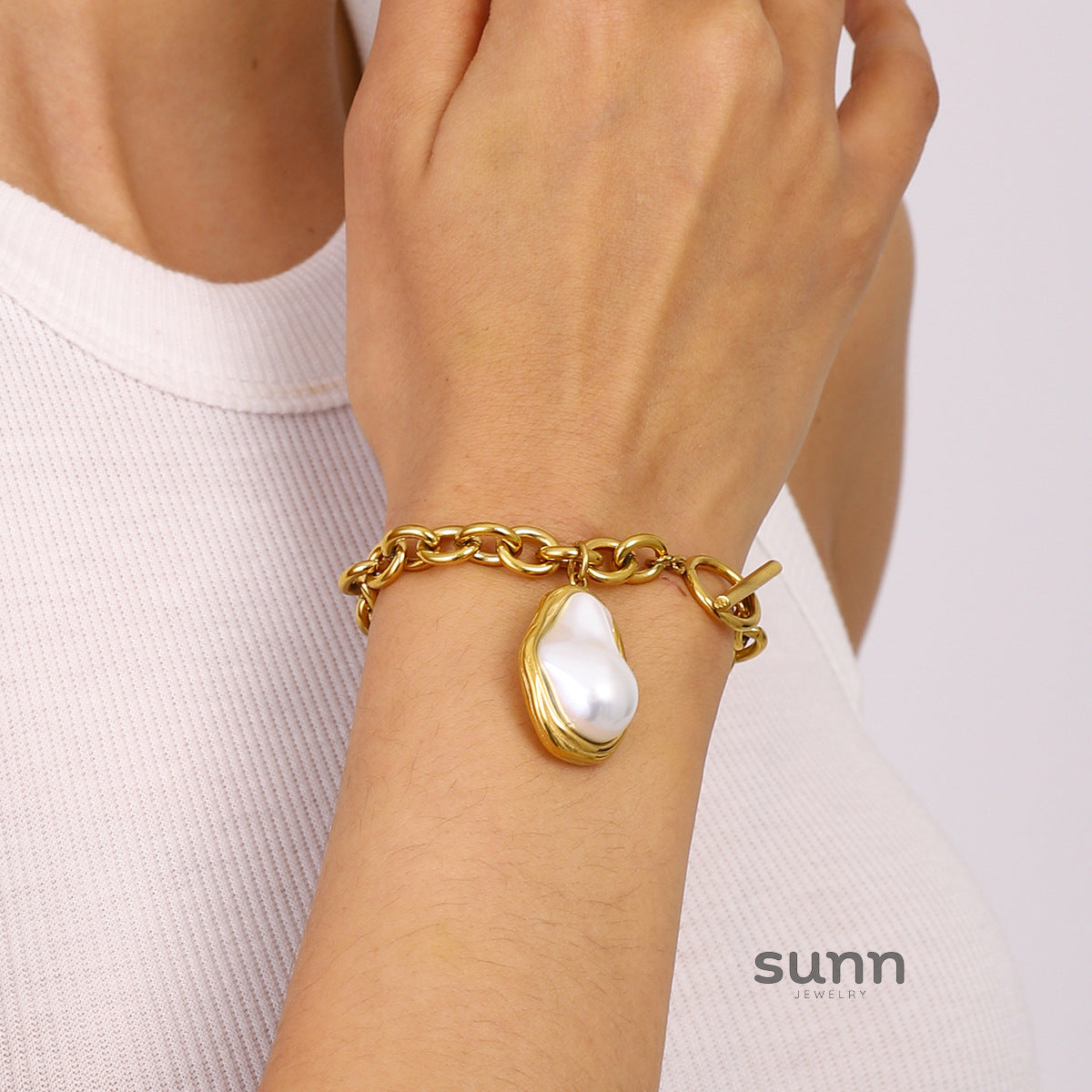 Julisa Baroque Pearl Bracelet [666EWOZP]