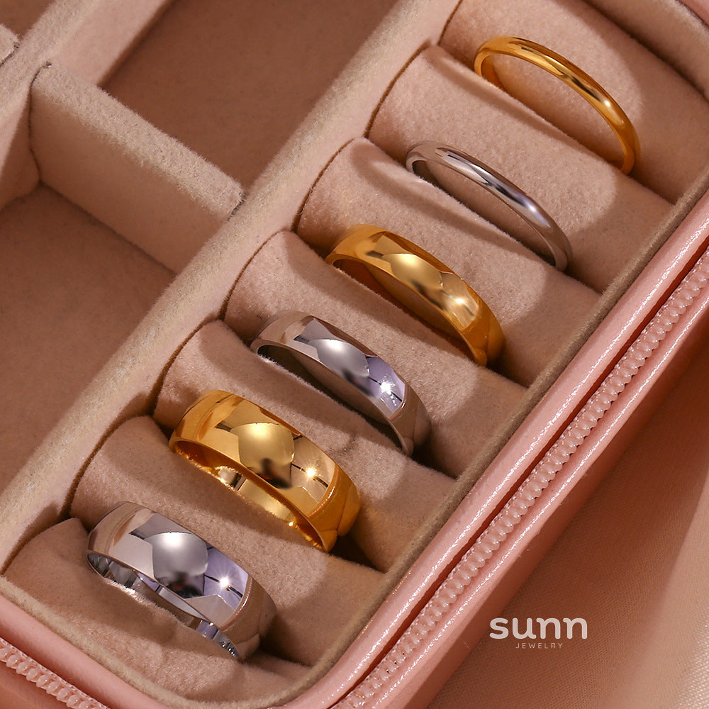 Jumana Sleek Band Ring [HEEGE83S]