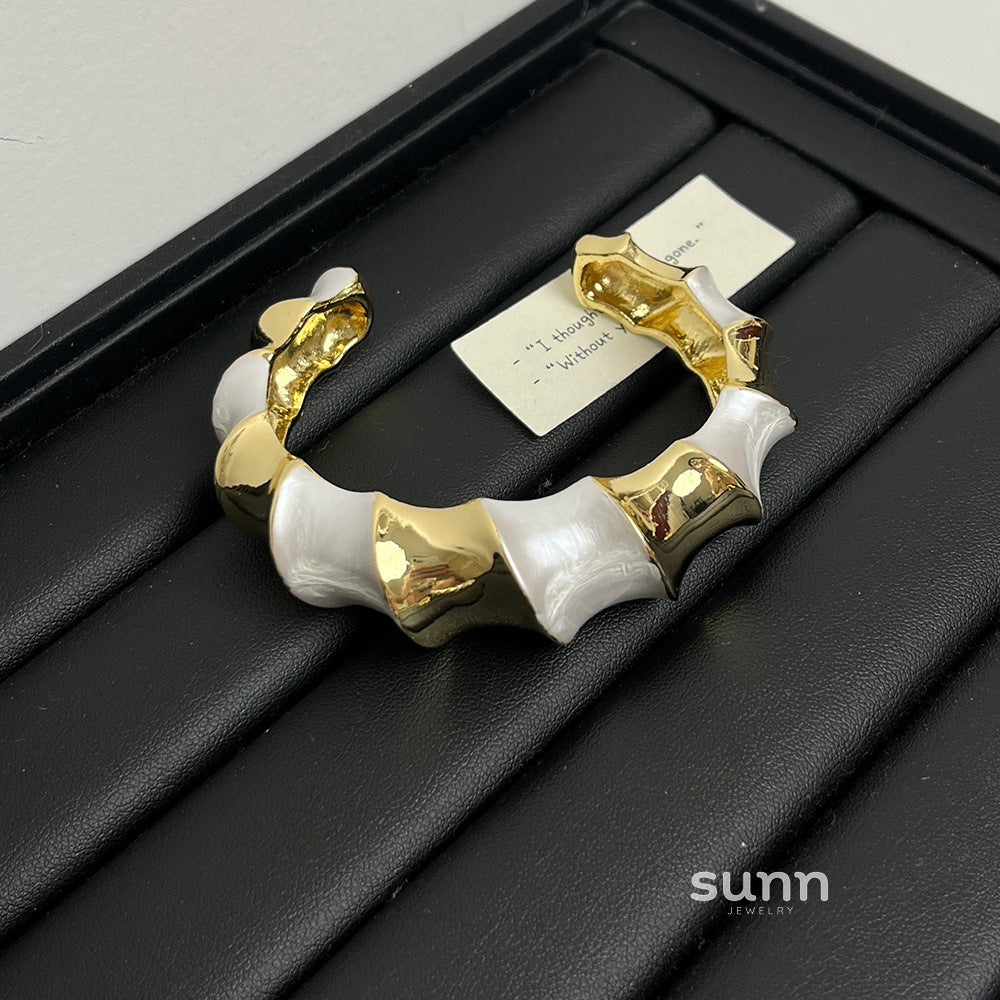 Juniper Vintage Enamel Cuff [2IU36AES]