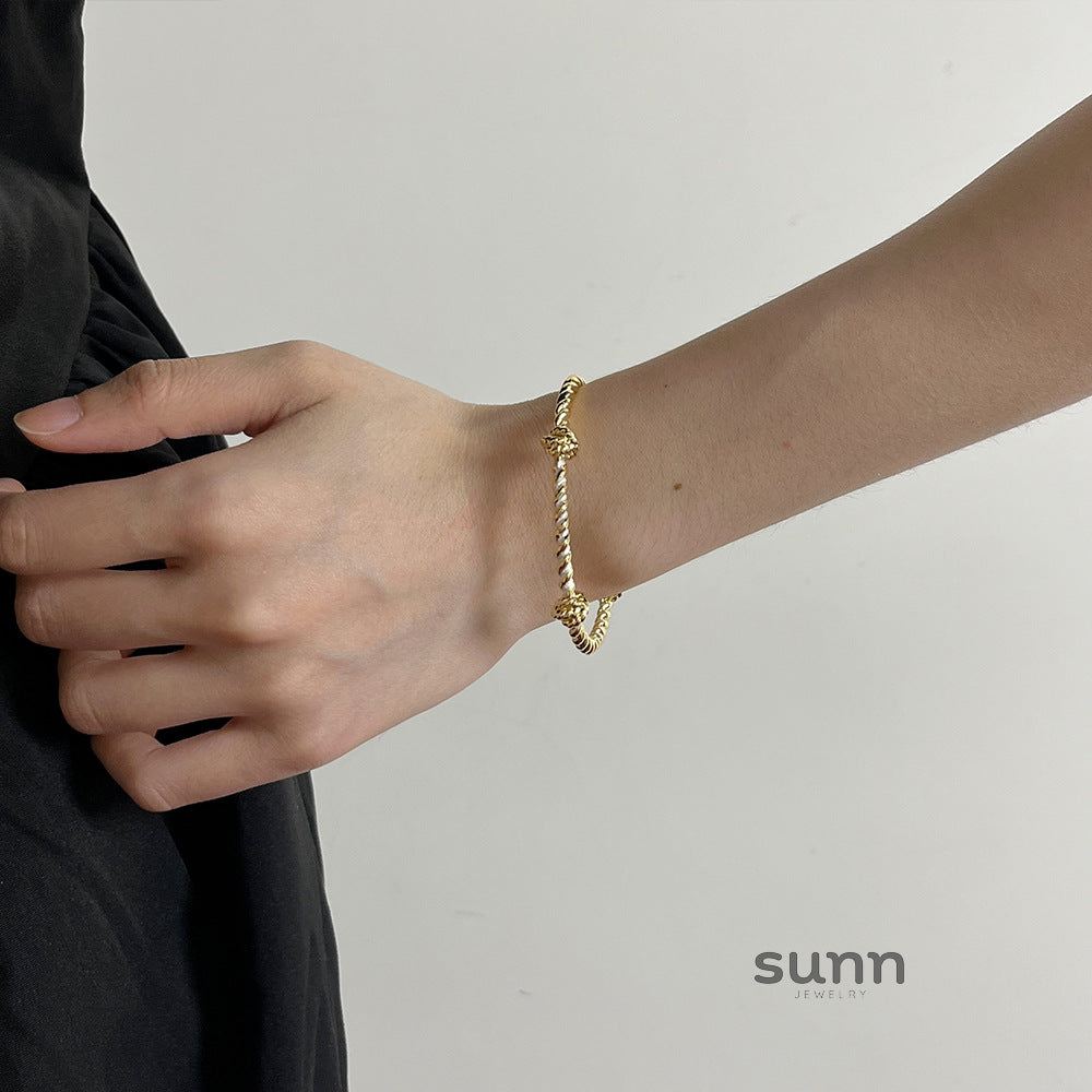 Juniper Vintage Enamel Cuff [KRCRNRMU]