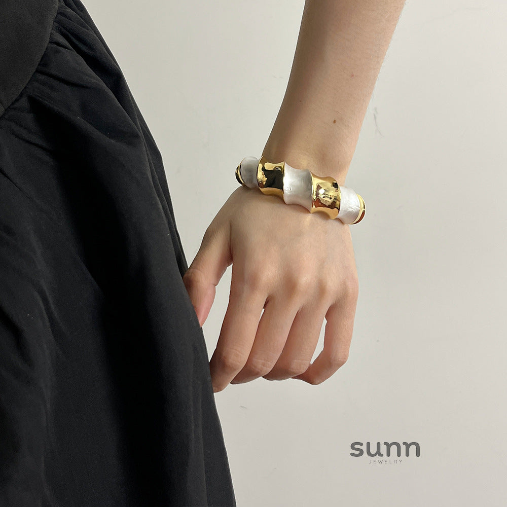 Juniper Vintage Enamel Cuff [ALJOG1P1]