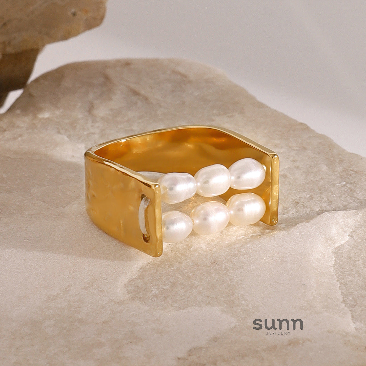 Kaci Pearl Open Gold Ring [IDX4FPJW]