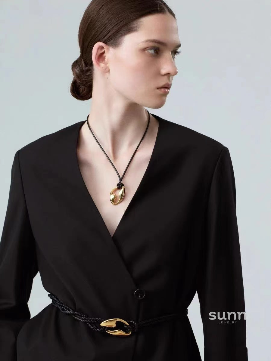 Kaeleigh Gold T-Bar Leather Belt [PVBYHV7D]