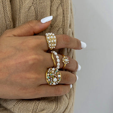 Kaely Sculptural Pearl Ring [XVMW2K3D]