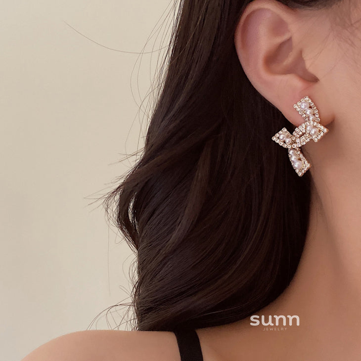 Kahli Luxe Pearl Clip Earrings [4GTLEIDY]