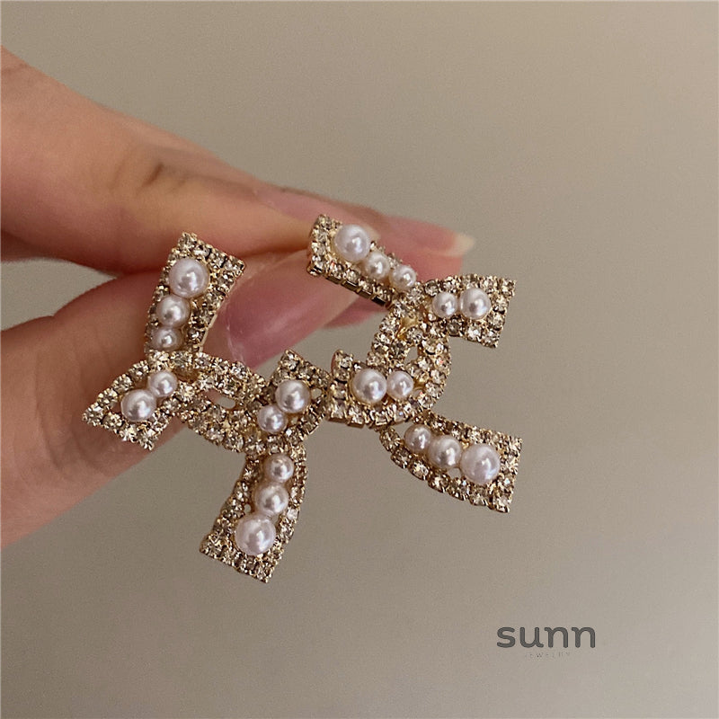Kahli Luxe Pearl Clip Earrings [LTNR60ON]