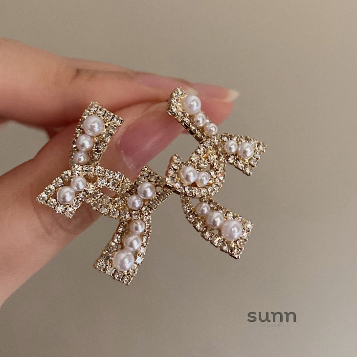 Kahli Luxe Pearl Clip Earrings [HHUHHZIC]