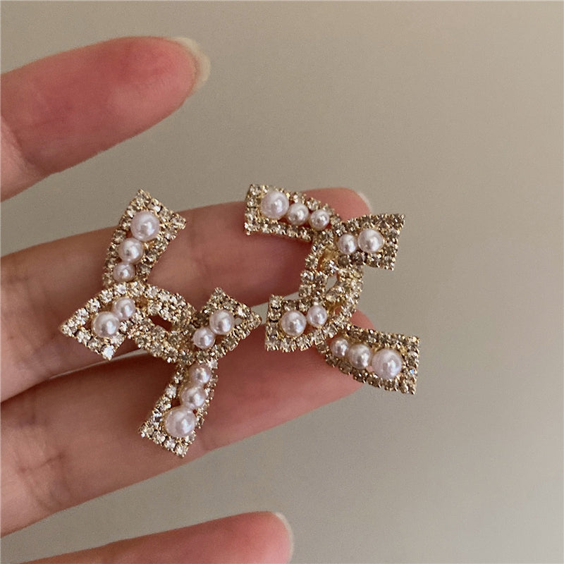Kahli Luxe Pearl Clip Earrings [EMS509G8]