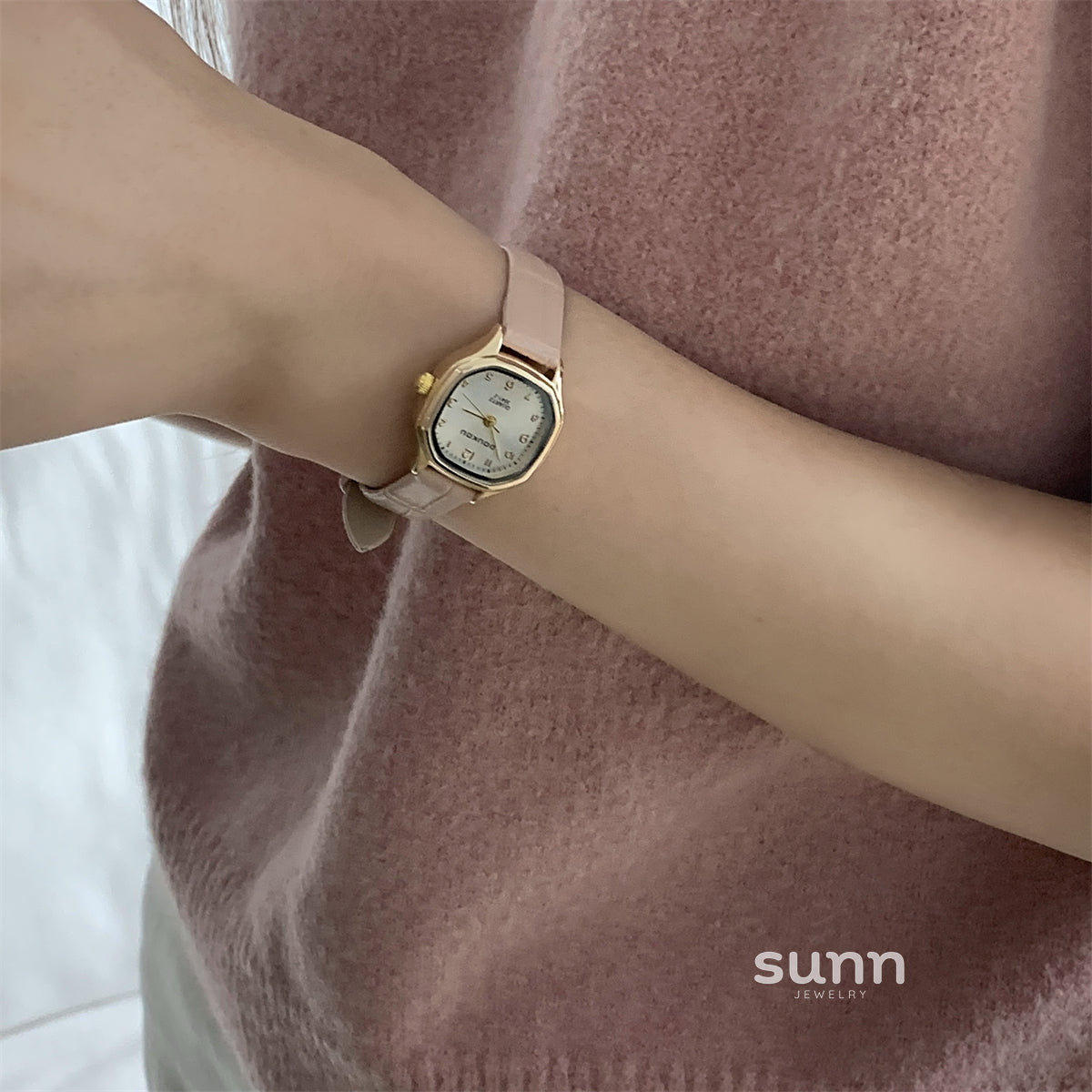 Kahli Minimalist Square Watch [E2VMZQJB]