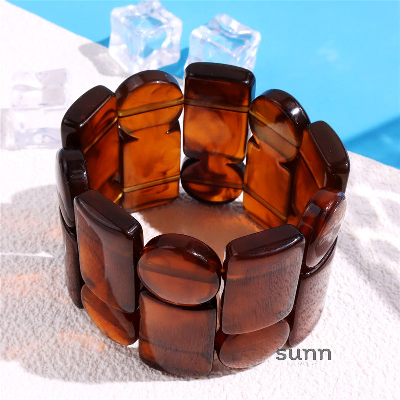 Kaia Sculptural Resin Bracelet [TY1E5NMZ]