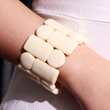 Kaia Sculptural Resin Bracelet [YRUQH61G]