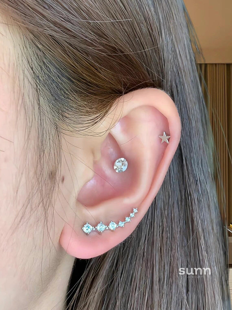 Kalaya Curved Zircon Earrings [S471UTMQ]