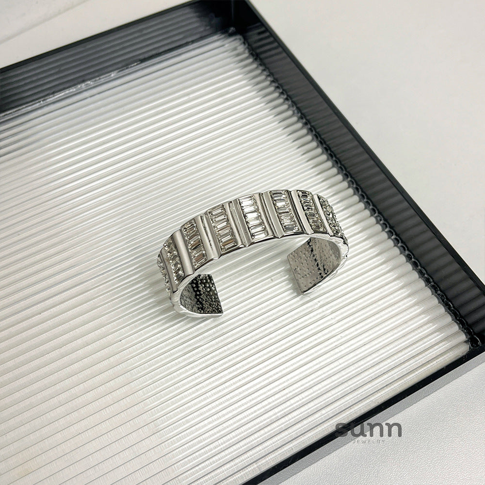 Kaleah Square Zircon Cuff [Z3LX94VI]