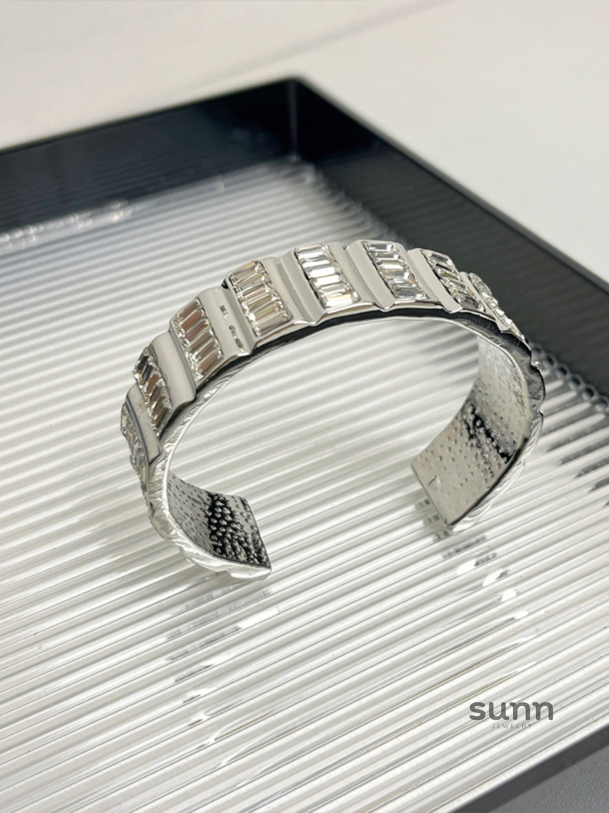 Kaleah Square Zircon Cuff [JGF81FAG]