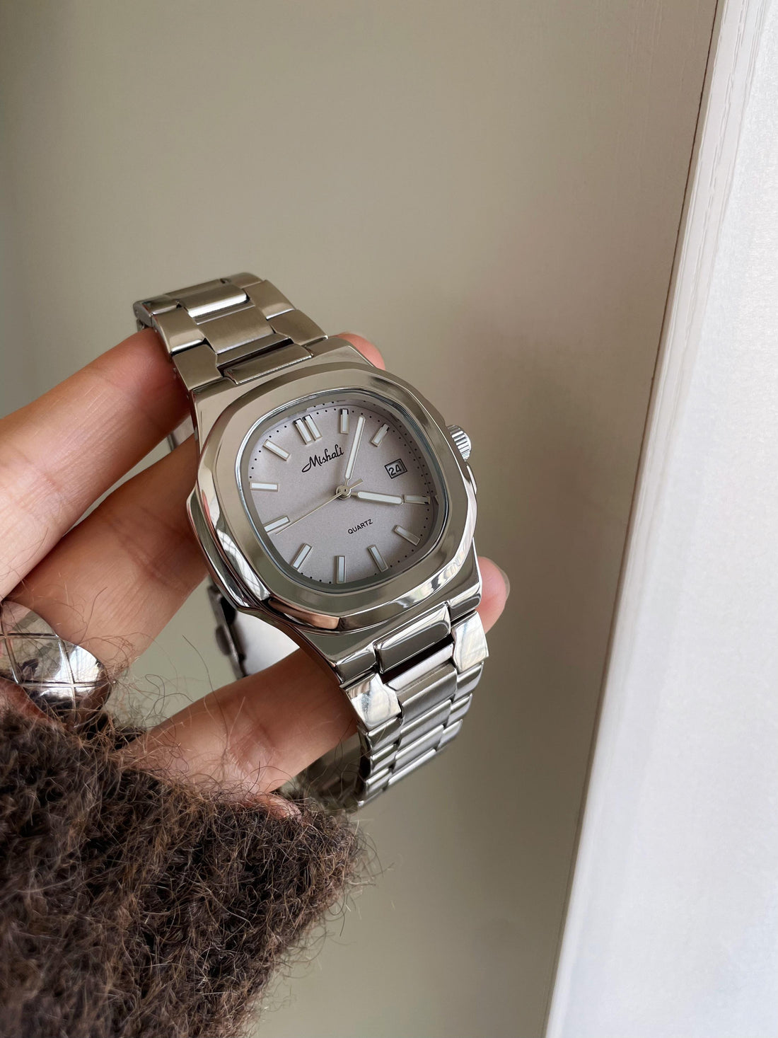 Kaley Nautilus-Inspired Watch [VUC47YFI]
