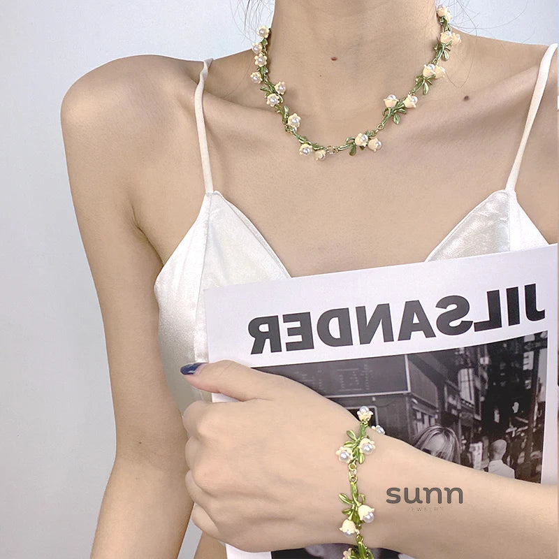 Kali Pearl Bellflower Set