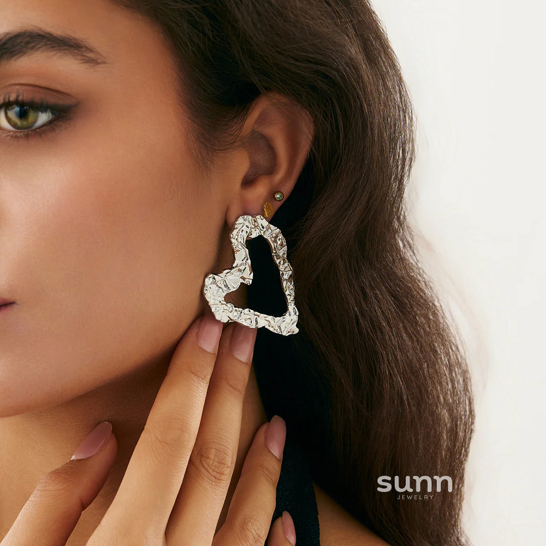 Kalina Sculpted Heart Studs