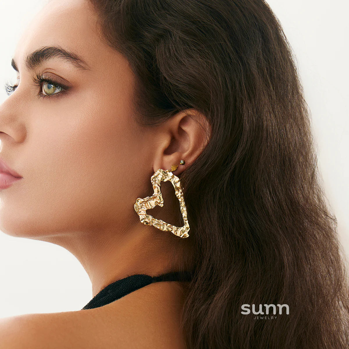 Kalina Sculpted Heart Studs