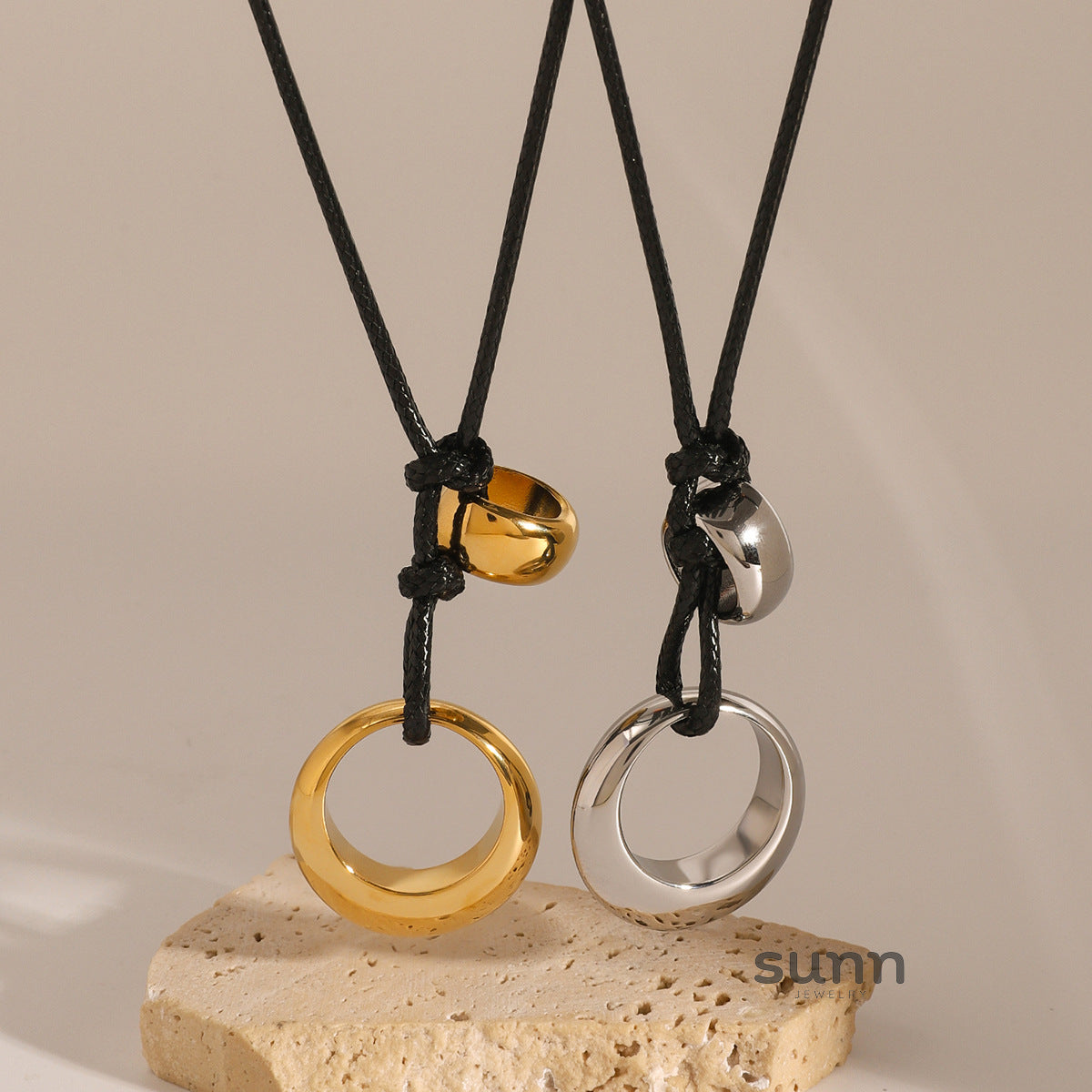 Kamaiyah Irregular Hollow Necklace [04QA1H9G]