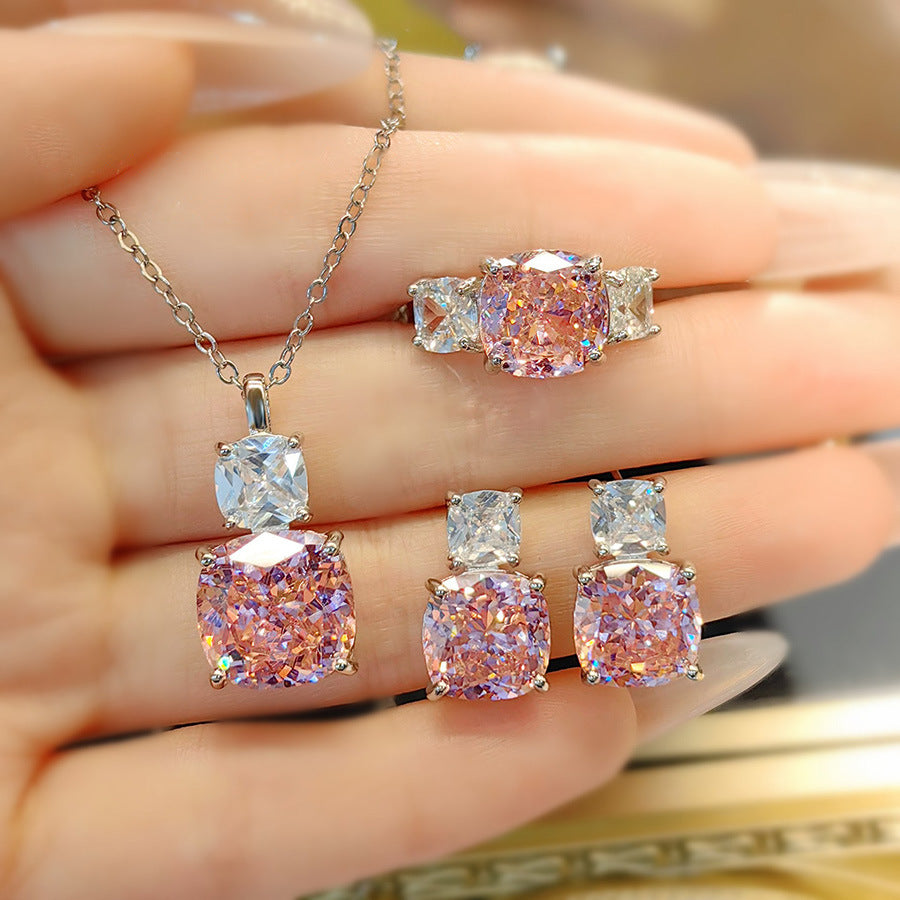 Kamari Luxe Diamond Ensemble [QDG1SFW0]