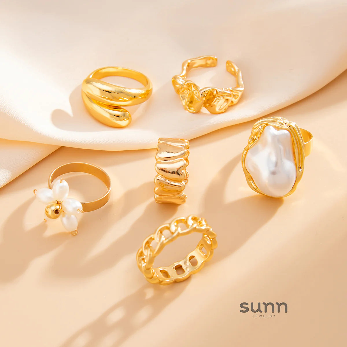 Kamaria Faux Pearl Floral Ring Set