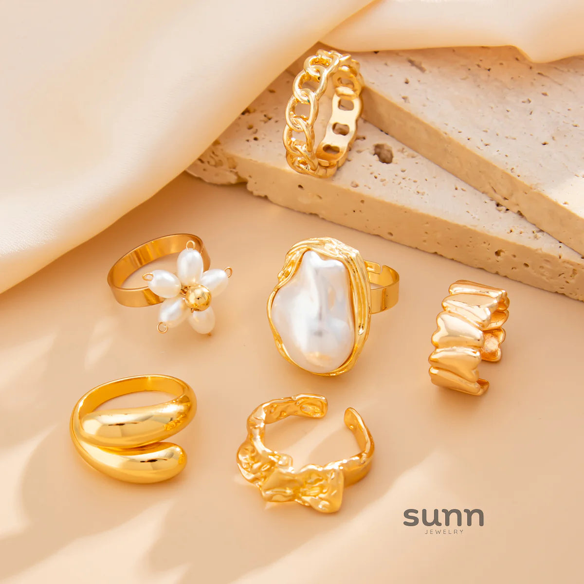 Kamaria Faux Pearl Floral Ring Set