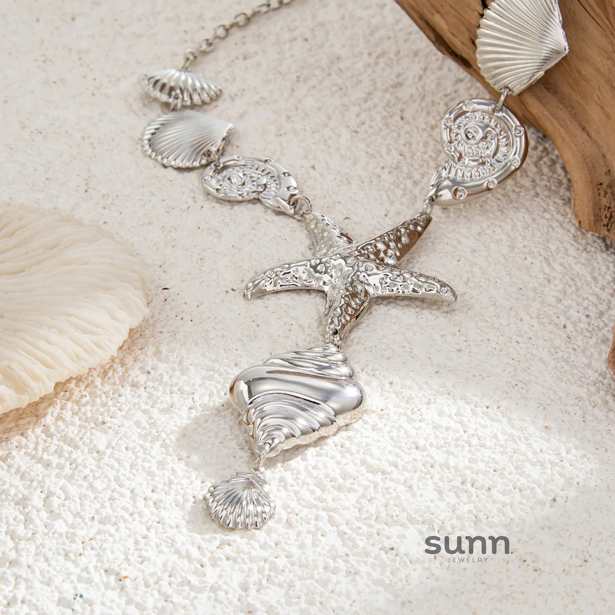 Kambri Ocean Starfish Necklace
