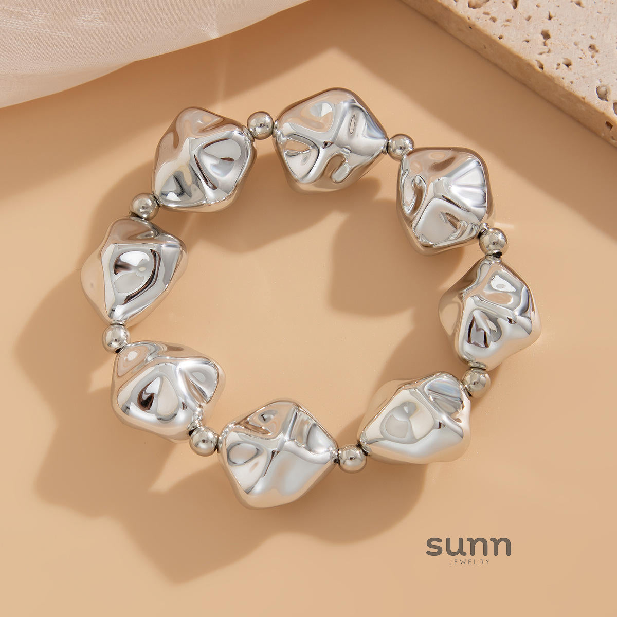 Kambrie Fluid Pearl Accents [ACYBXXRT]