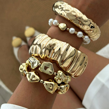 Kambrie Fluid Pearl Accents [KWSLSNVC]