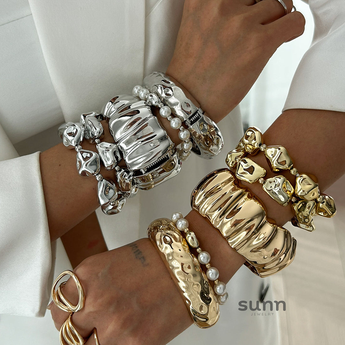 Kambrie Fluid Pearl Accents [KWSLSNVC]