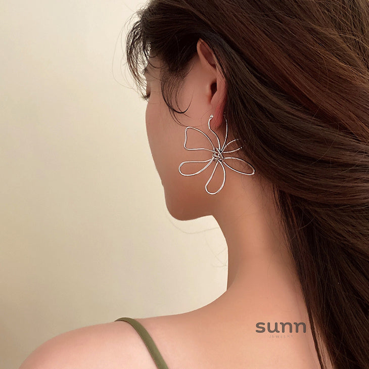 Kamea Petal Drop Earrings [BOAKR6WN]
