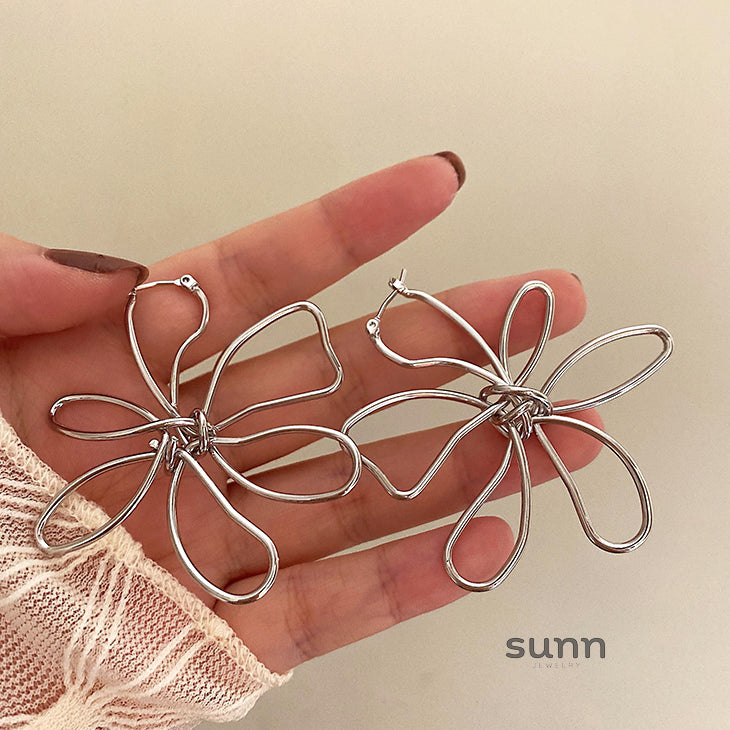 Kamea Petal Drop Earrings [FX580IP5]