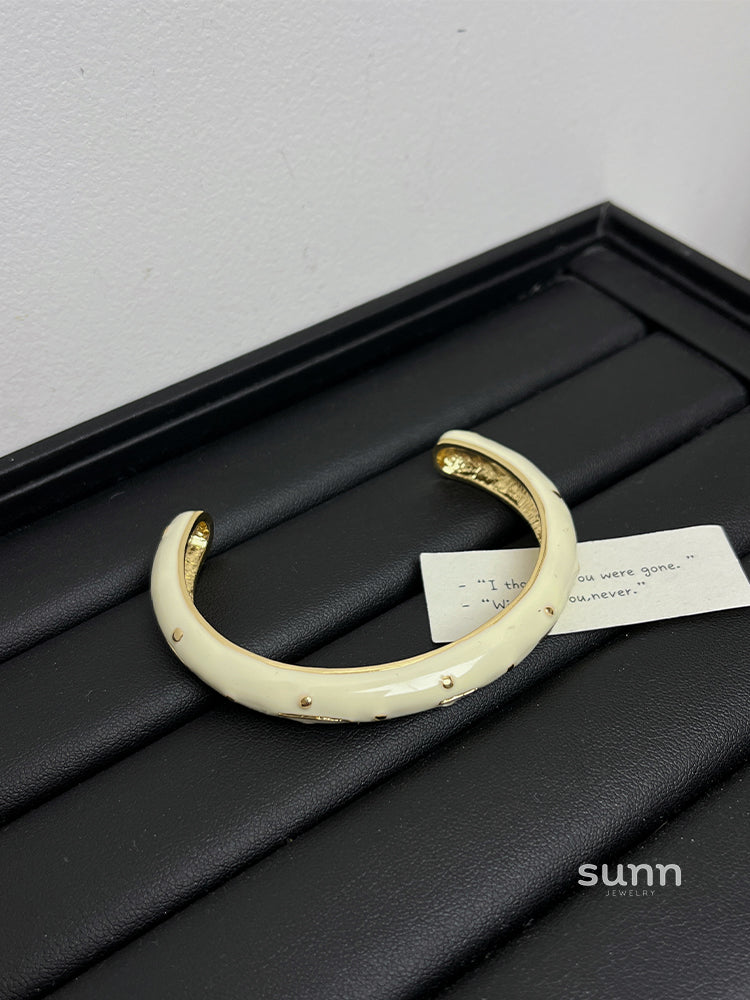 Kameron Contrast Enamel Cuff [HIT9H11W]