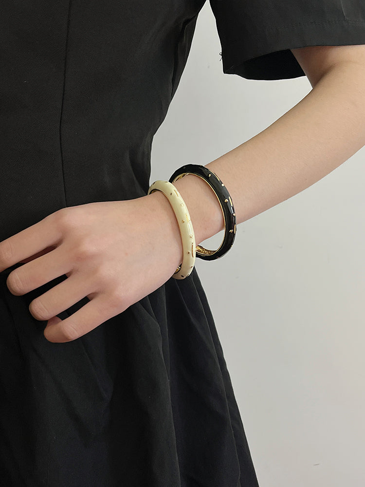 Kameron Contrast Enamel Cuff [YB4M5YTJ]