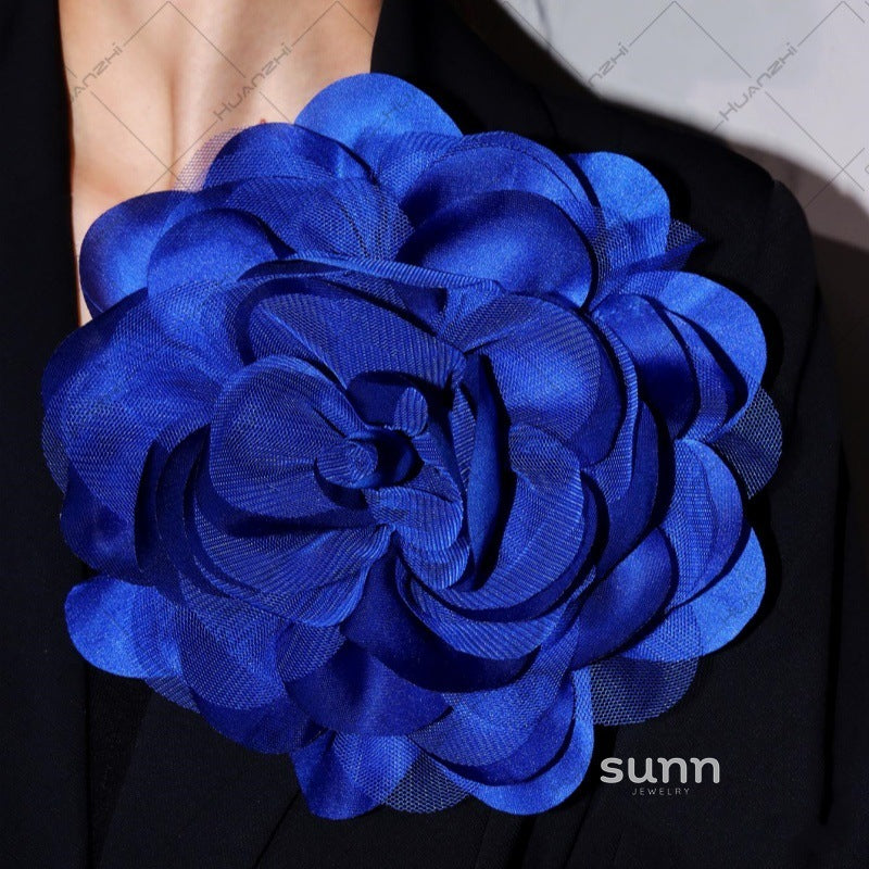 Kameron Oversized Flower Brooch [EYD2F8TK]