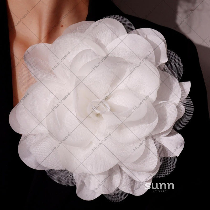 Kameron Oversized Flower Brooch [9I2GL7RJ]