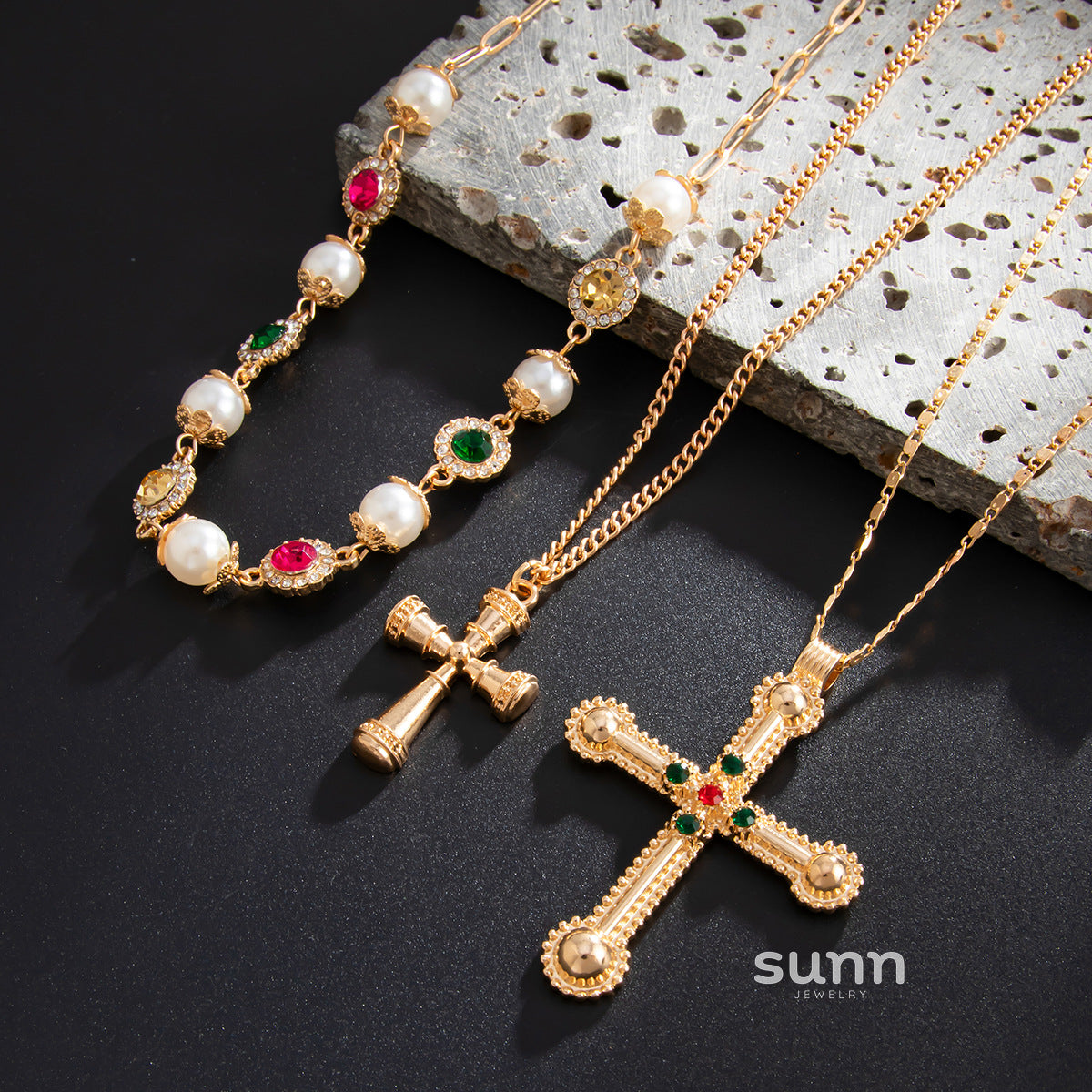 Kamia Diamond Pearl Cross Chain [Q62Y3N86]