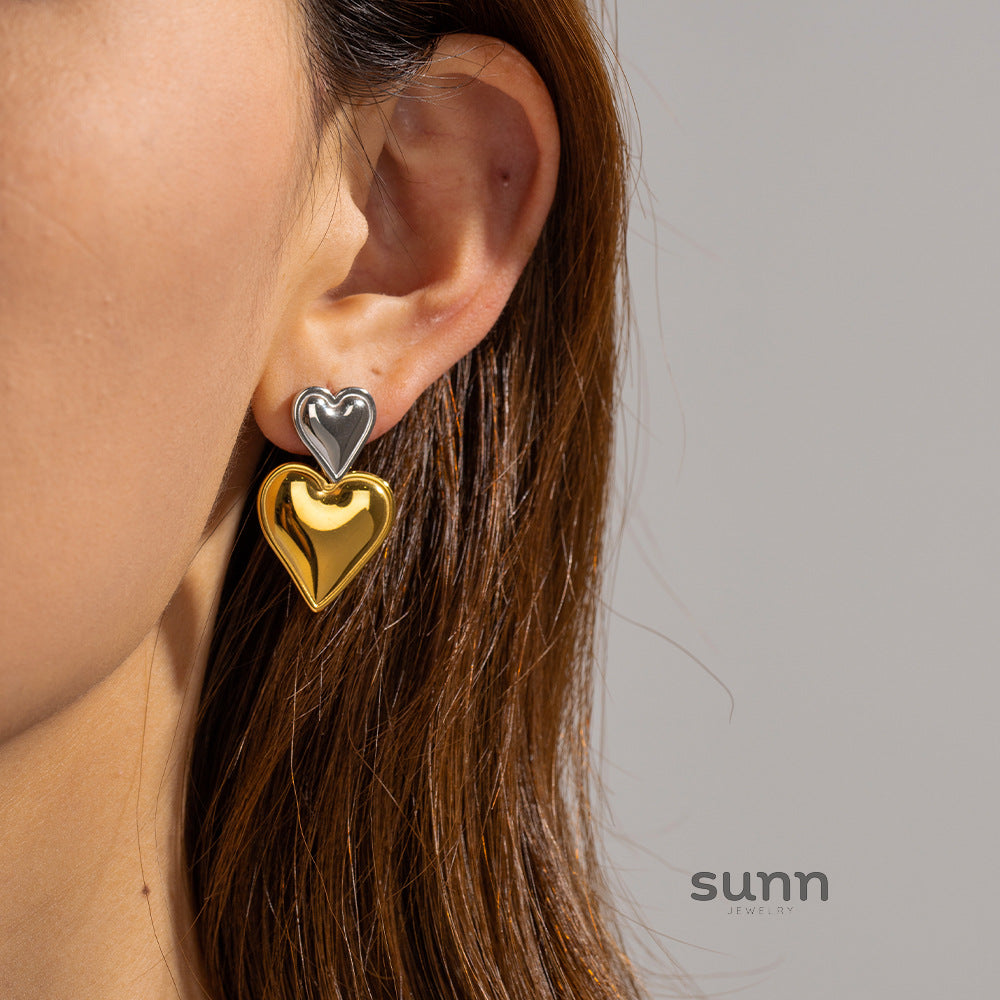 Kamilla Two-Tone Heart Earrings [NTJT37VR]