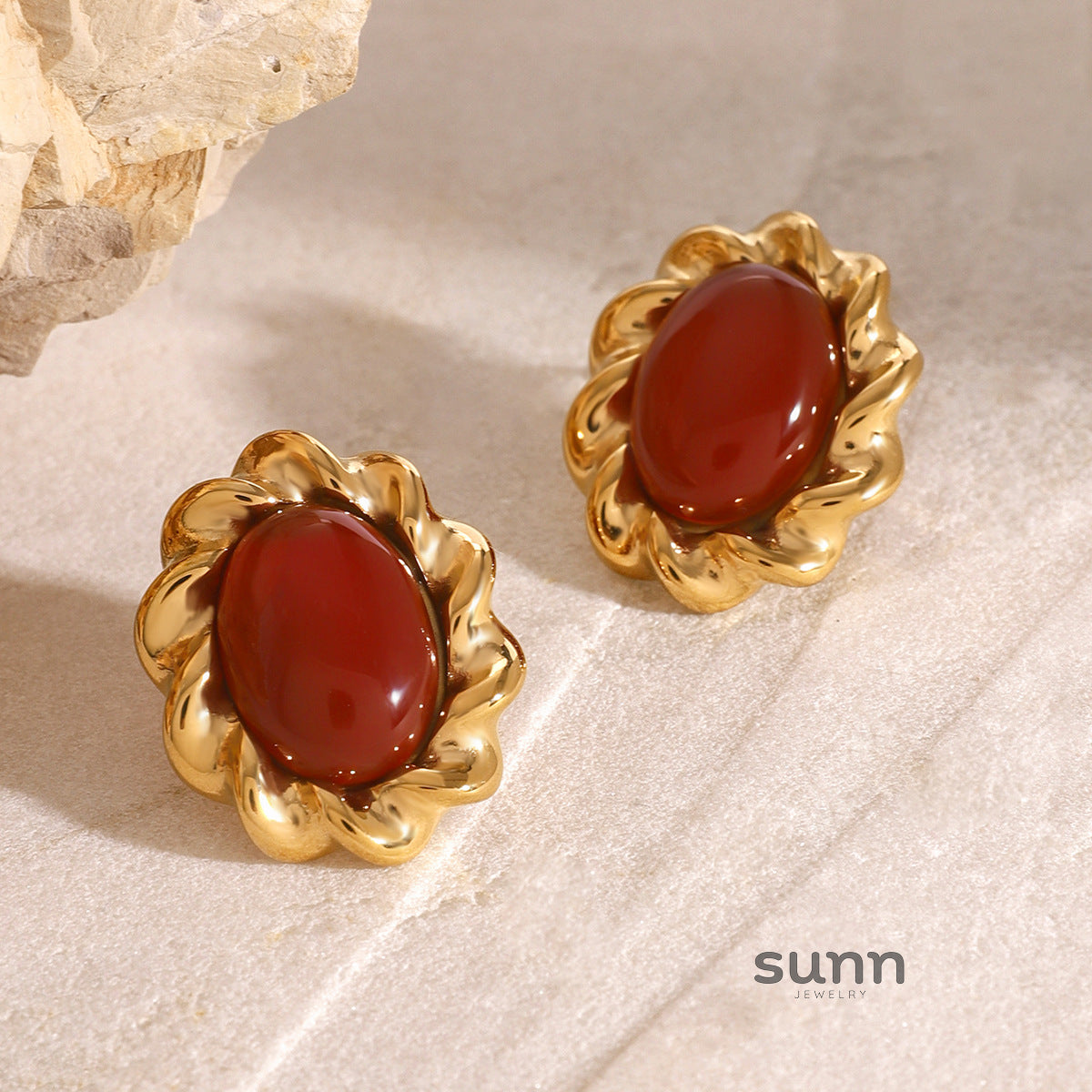 Kamira Medieval Agate Earrings [NDXAXM6H]