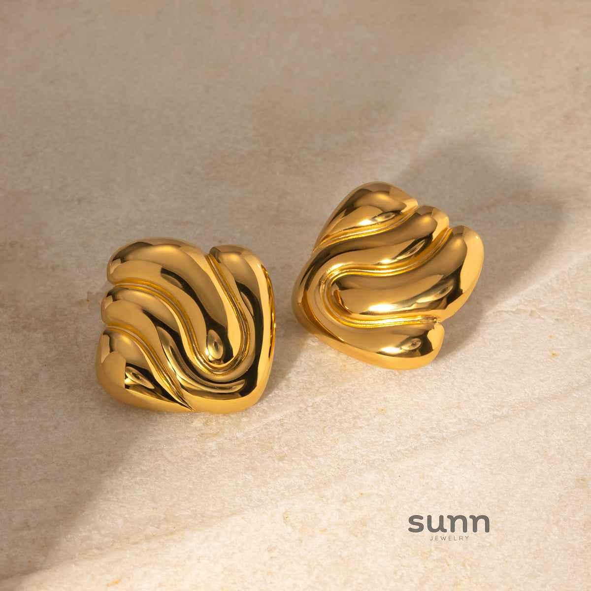 Kamiyah Sculptural Asymmetric Studs [R2MCMF2S]