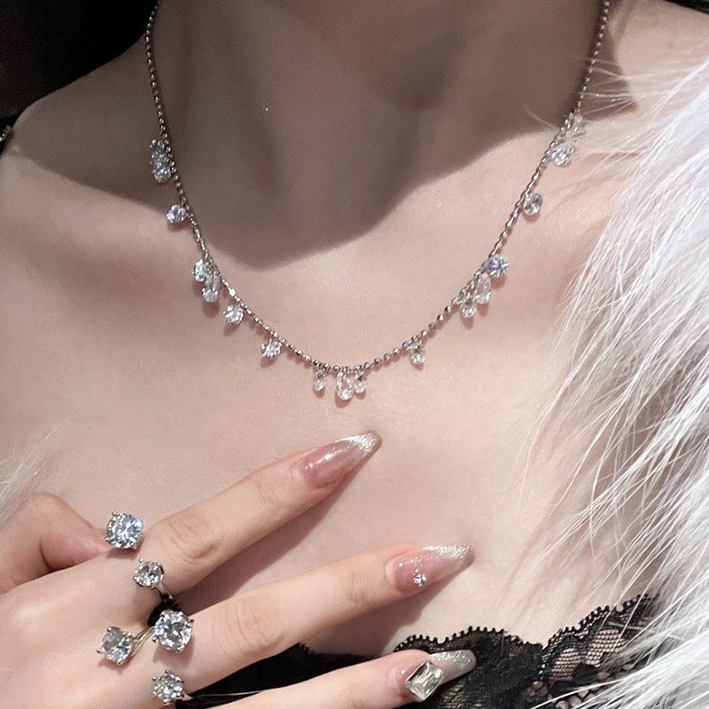 Kamoni Celestial Teardrop Zircon Necklace [93NVIOVW]