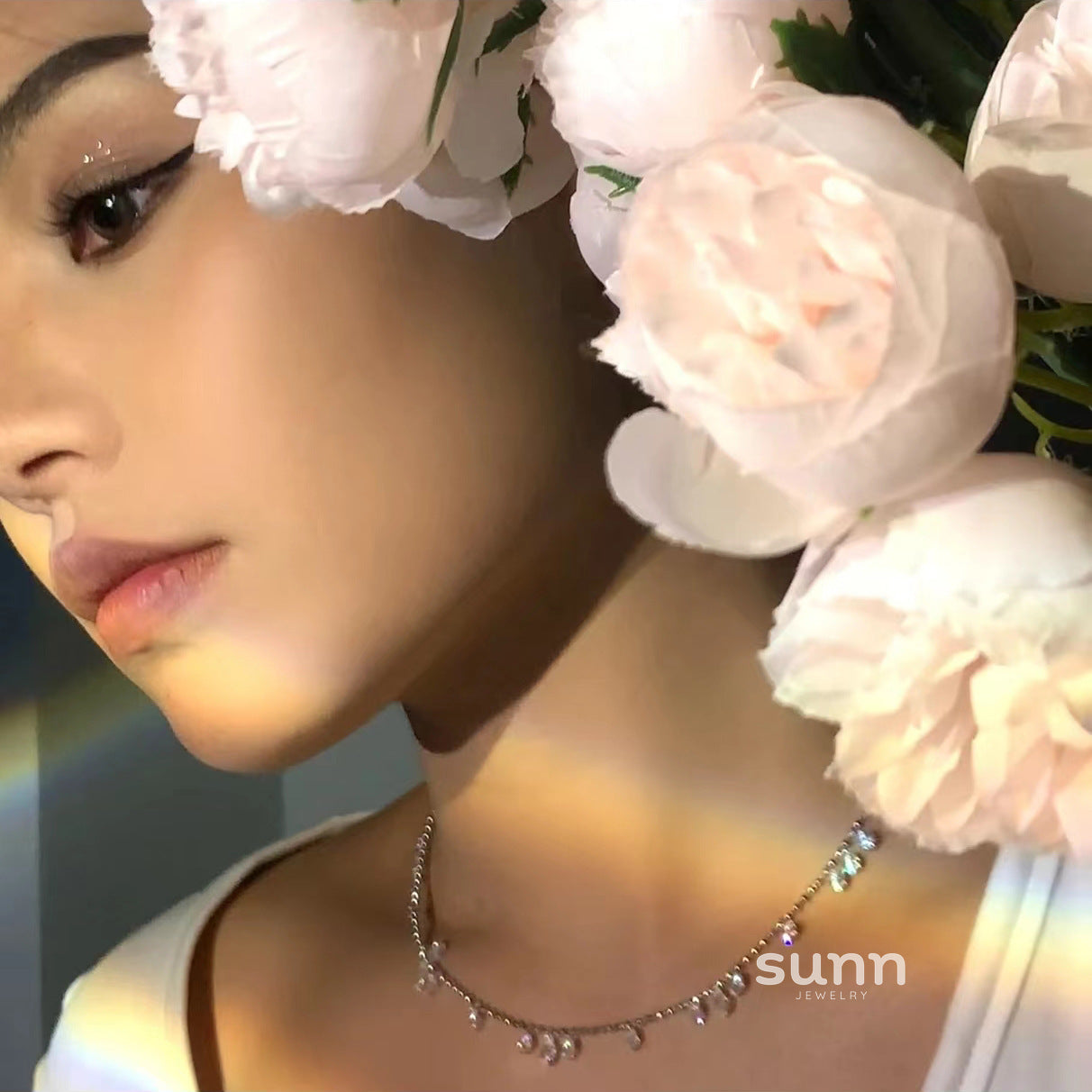 Kamoni Celestial Teardrop Zircon Necklace [4X9MVJBP]