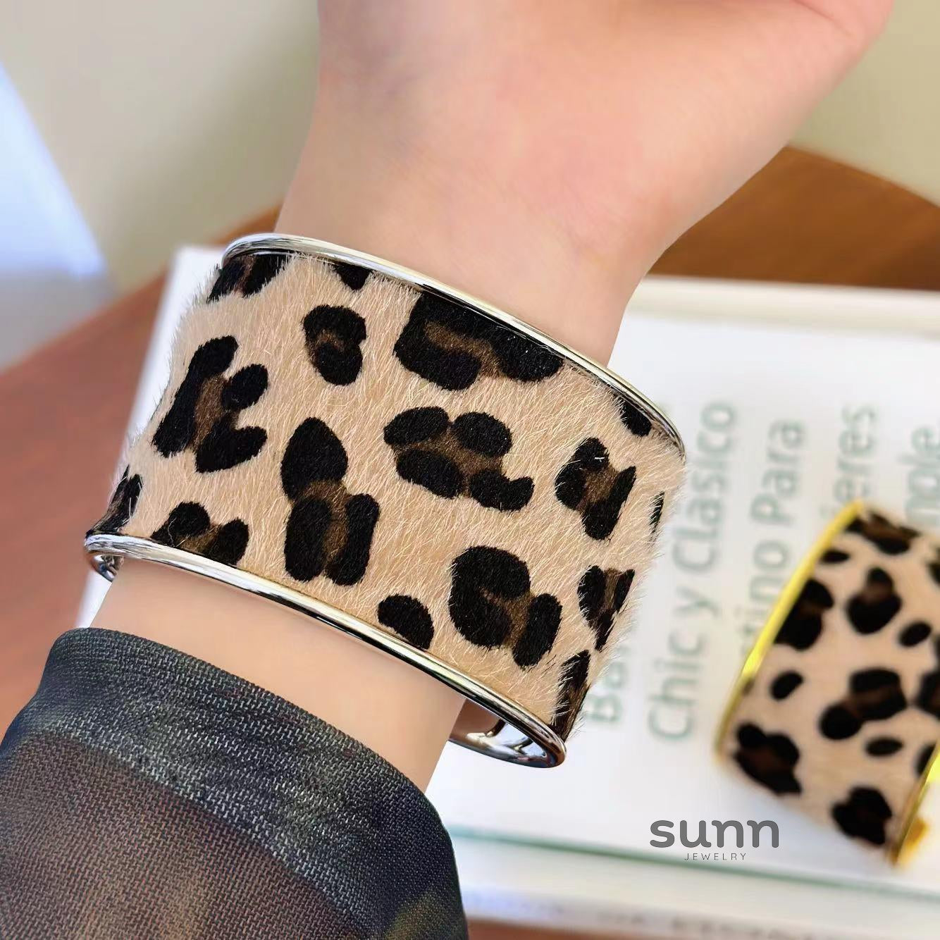 Kamree Leopard Cuff Bracelet [4C4UTP7Z]