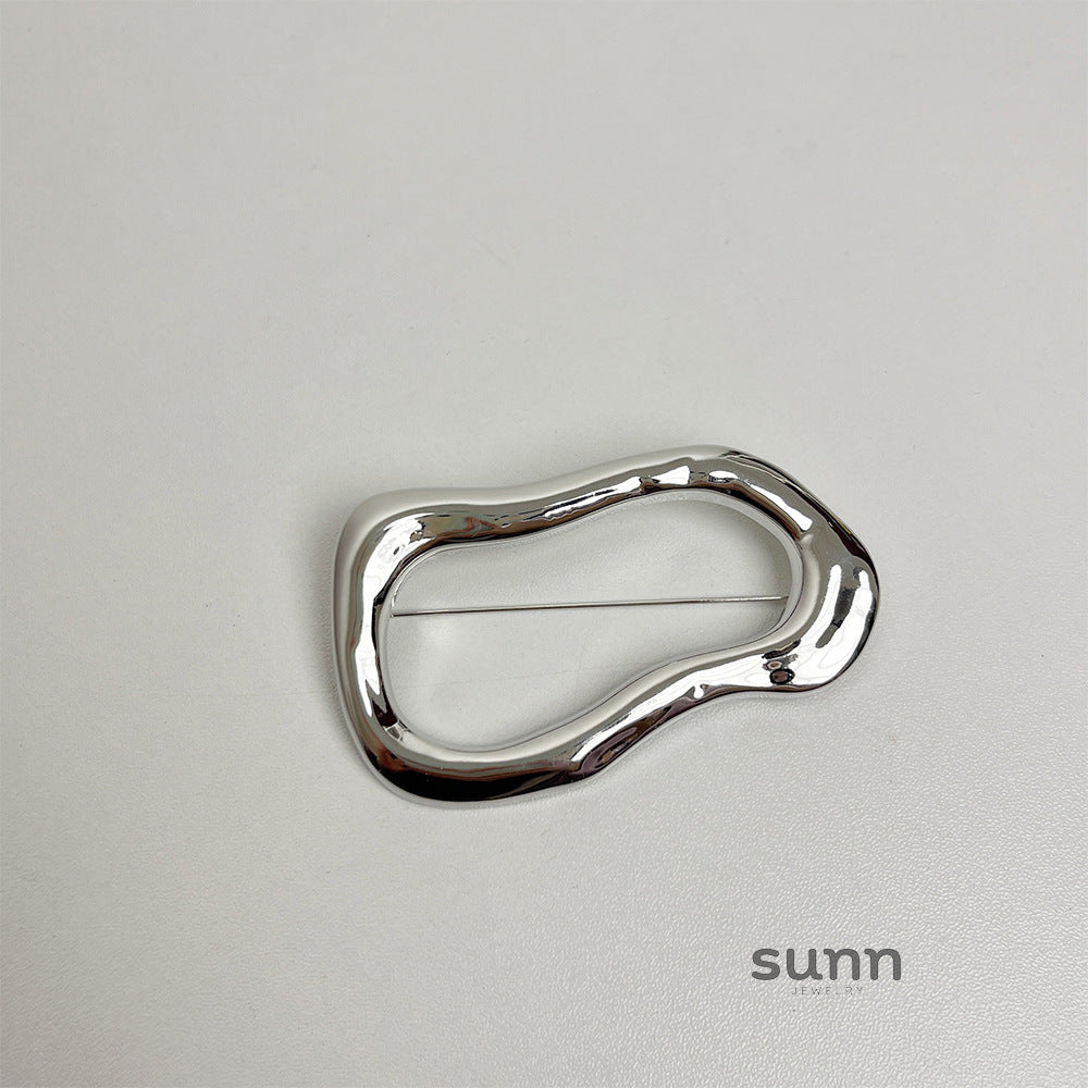 Kamri Asymmetrical Geometric Brooch [XW4GT2RW]